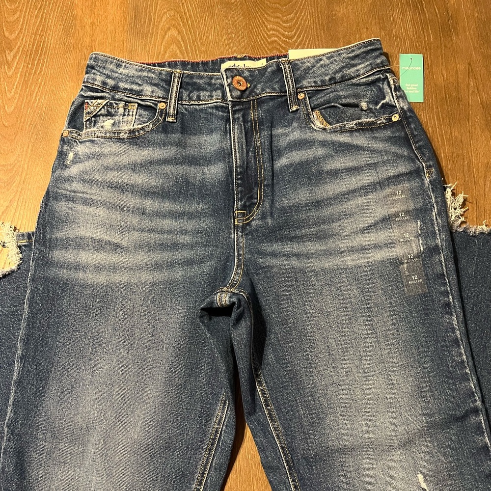 Brand new Maurice’s jeans. Size 12 regular.